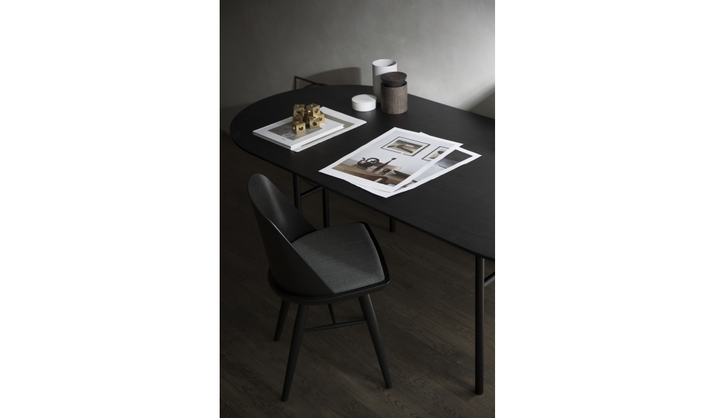 Snaregade Dining Table, Oval