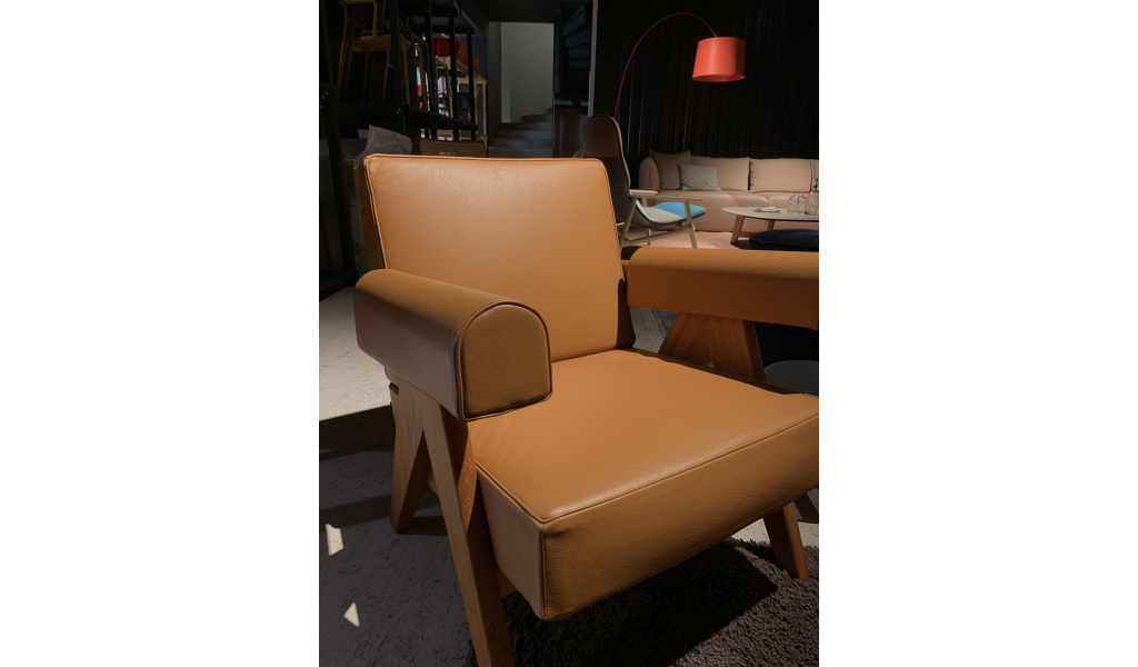 Capitol Complex Armchair - z expozice