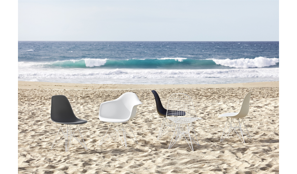 Eames Plastic Chair DSR