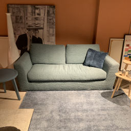 Mik sofa modrá - z expozice