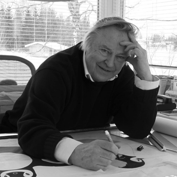 Designer Eero Aarnio